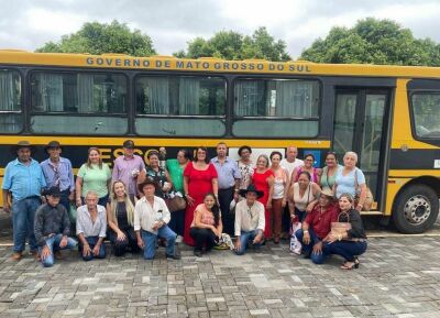Imagem da notícia Promovendo a integração, Prefeitura de Figueirão participa do 10º Encontro da Melhor Idade em Alcinópolis